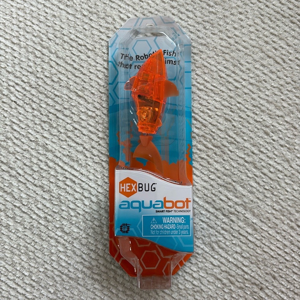 Hex bug aqua bot smart fish orange shark robotic NWT